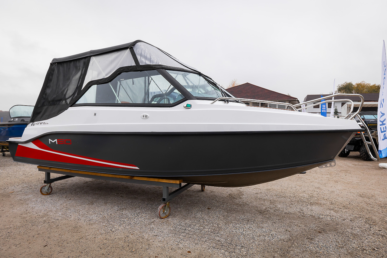 Катер MARSHALL M610 CR Катер MARSHALL M610 CR