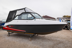 Катер MARSHALL M610 CR