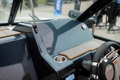 Катер MARSHALL M610 CR