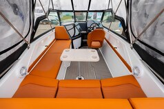 Катер MARSHALL M610 CR